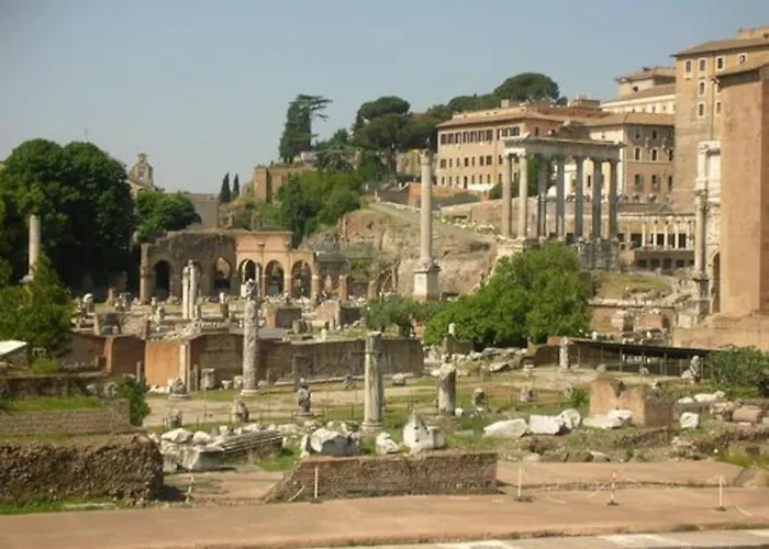 Apartment Lovely Near The Colosseum Rome