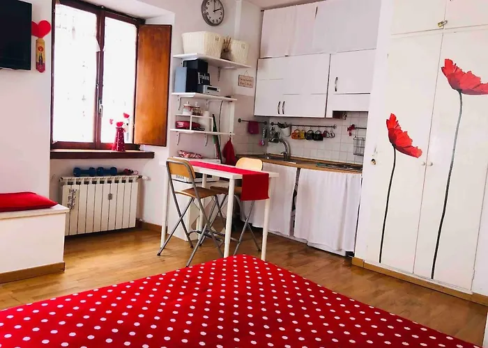 Apartment Lovely Near The Colosseum Rome