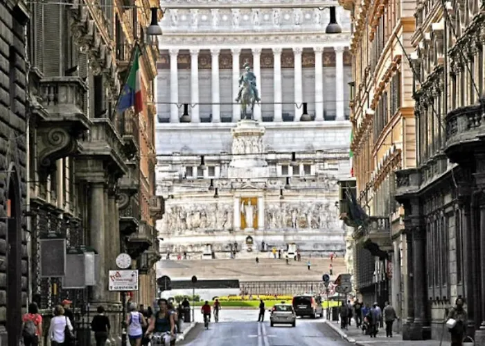 Apartment Lovely Near The Colosseum Rome
