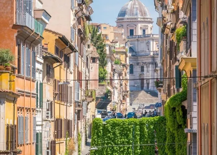 Lovely Near The Colosseum Apartment Rome